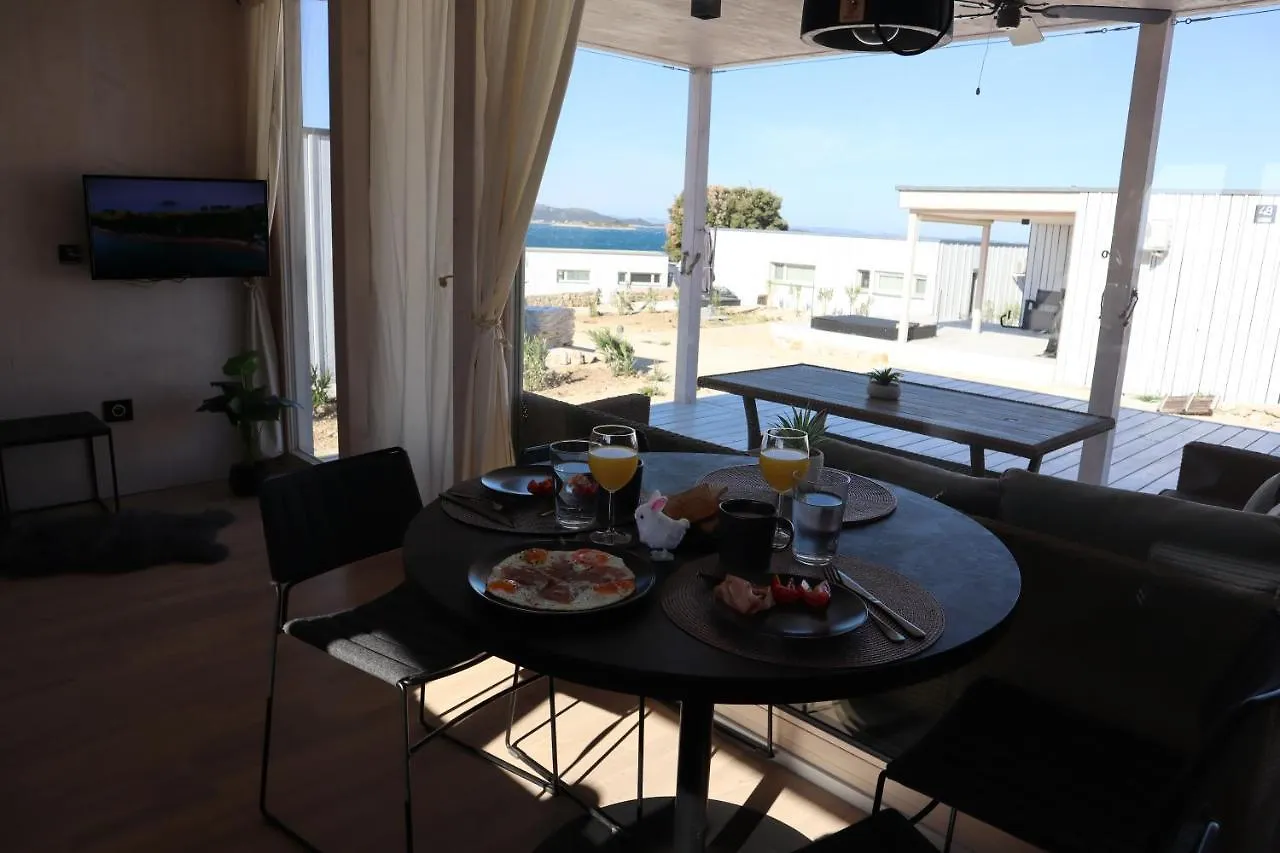 Buqez Resort, Vila 51 ドラゲ 0*,