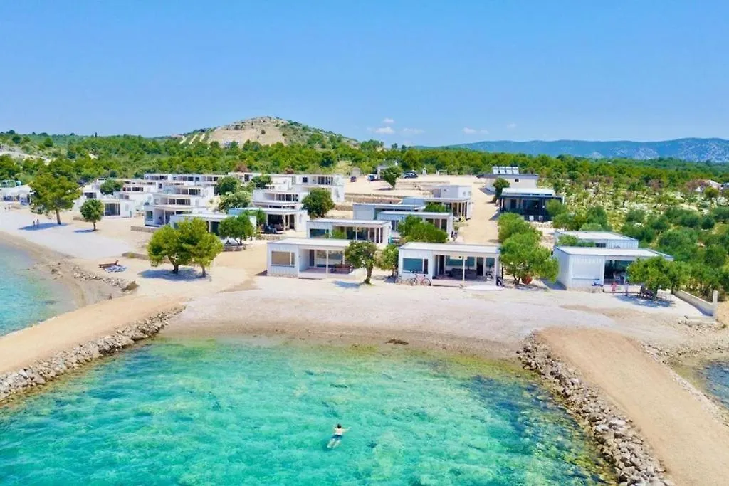 Buqez Resort, Vila 51 ドラゲ